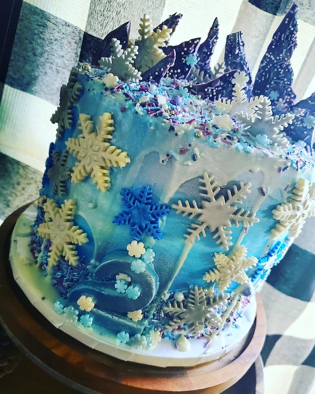 Frozen Theme Cake by The Batchy Baker