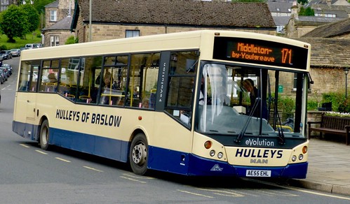 AE55 EHL ‘Hulleys of Baslow’ No. 20. MAN 14.220 / MCV Evolution on Dennis Basford’s railsroadsrunways.blogspot.co.uk’   Pictured in Rutland Square, Bakewell.