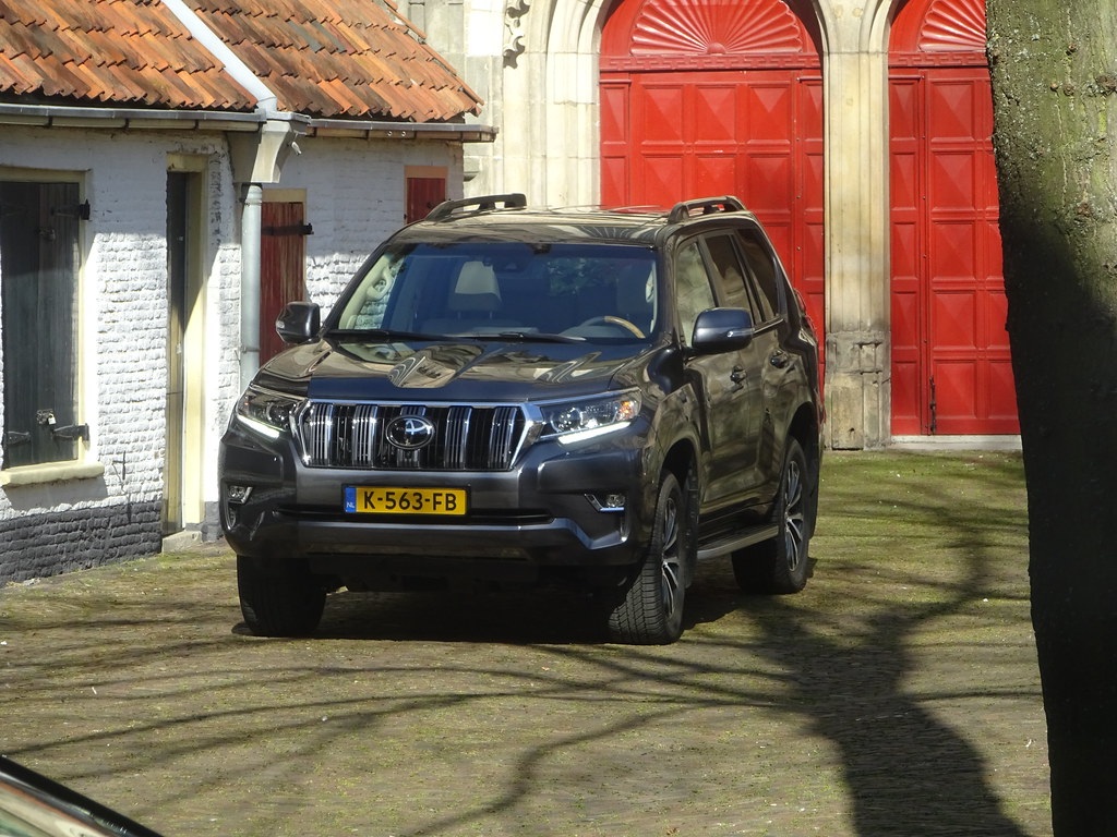 K-563-FB: Land Cruiser asobak