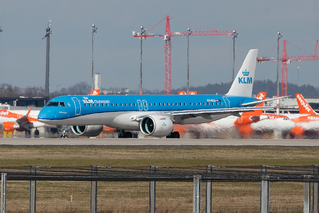 Flughafen Berlin Brandenburg: KLM (KL / KLM) | Operator: KLM Cityhopper |  Embraer E195-E2 E295 | PH-NXA | MSN 19020045