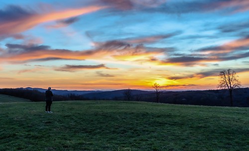 A sunset walk to remember by Favoriten Studio, Strolling in Sofienalpenstraße, Viennavienna sony70400mmf456gssm sony alpha 7 iii