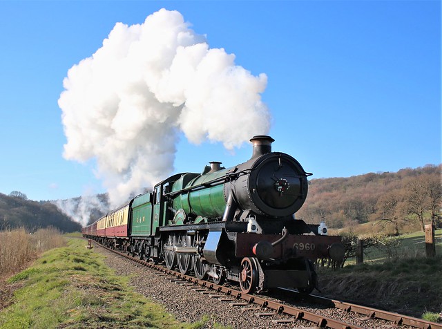 6960 Raveningham Hall steam locomotive.