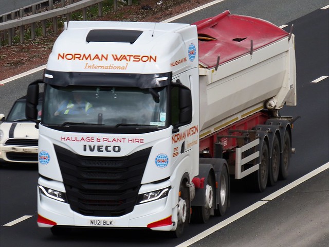Norman Watson International, Next Gen Iveco S Way (NU21BLK) On The A1M Southbound