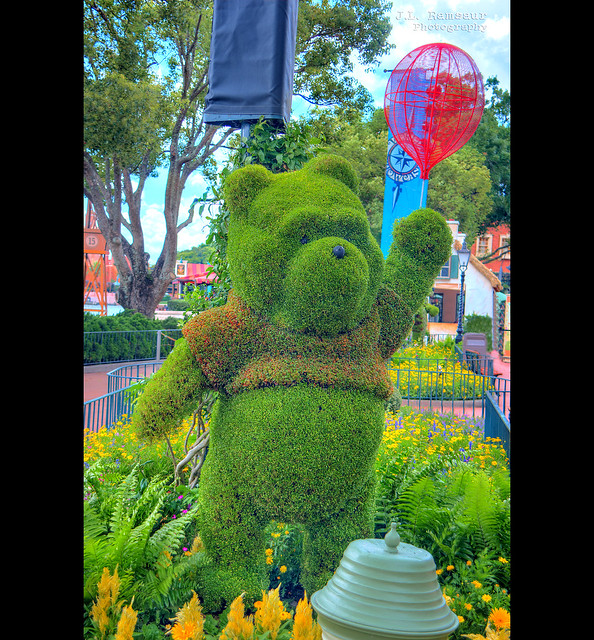 Floral Winnie the Pooh - Disney's Epcot