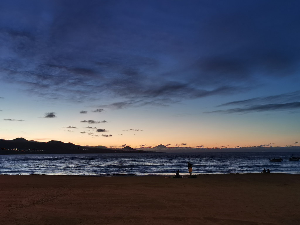 Puesta de sol vista del en Playa las Canteras Las… | Flickr