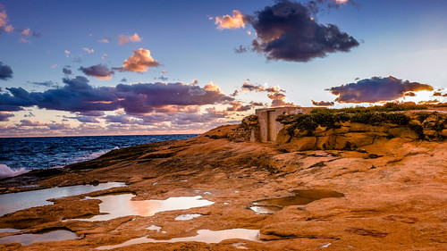 goldenhour goldenstunde zv1 sunset felsen torrita’mġarrixxini malta rocks coast mġarrixxiniturm gozo sea