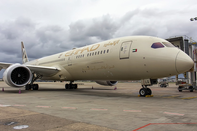 Etihad Airways Boeing B787-9 'Dreamliner' A6-BLQ SYD-YSSY -0335