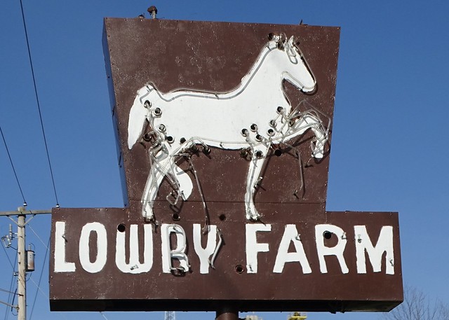 IL, Pittsfield-U.S. 54 Lowry Farm Neon Sign
