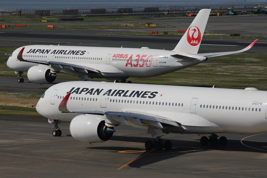 Japan Airlines JA06XJ