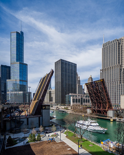 Chicago River Spring Bridge Lifts 2021