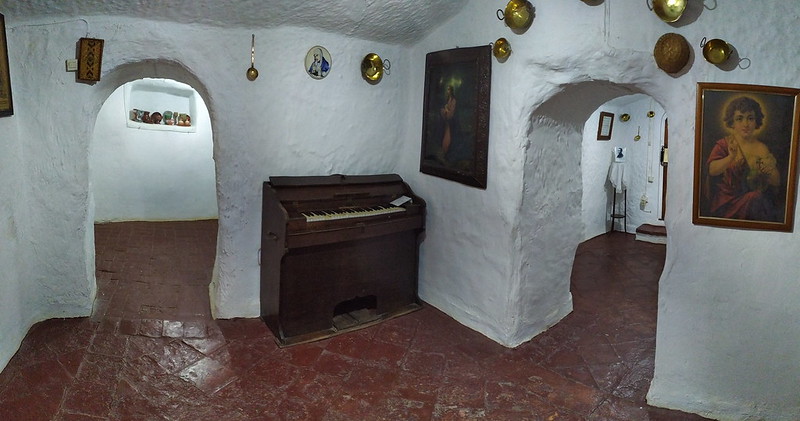 Casas-Cueva de Guadix