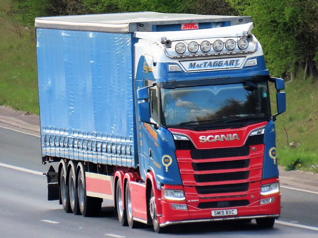 MacTaggart Bros, Scania S650 V8 (SM19BXC) On The A1M Northbound