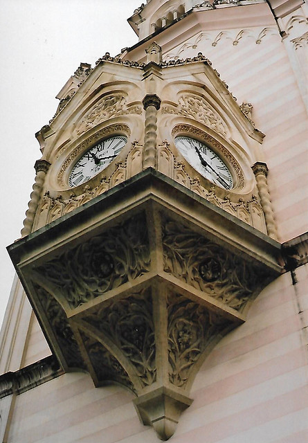 Gravina in Puglia, Viale Orsini, clock tower
