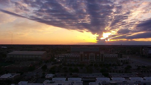 clouds weather sky scenic landscape travel elements explore lubbock texas spring sunset photography colors city
