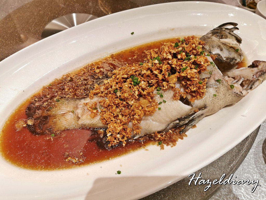 Seafood Paradise Vivo City-Steamed Dragon Tiger Grouper with Preserved Turnip