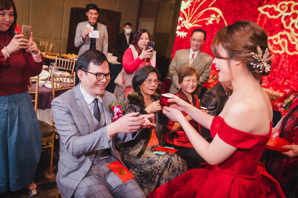 [婚禮攝影]鼎揚容羽 文定午宴@頤品大飯店-最專業的團隊完成每場完美婚禮紀錄，拍的不只好更要快! #婚禮攝影