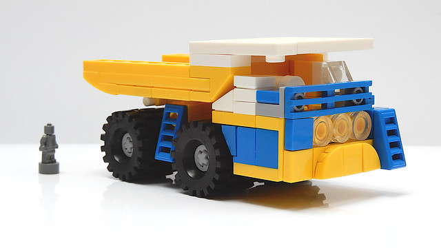 Lego Haul Truck BelAZ 75710 (MOC - 4K)