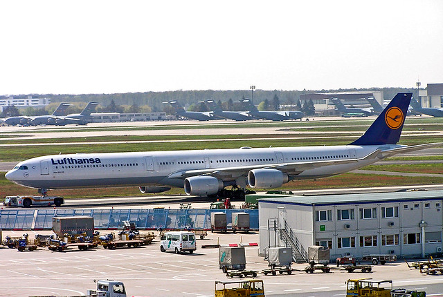 D-AIHL   Airbus A340-642 [583] (Lufthansa) Frankfurt Int'l~D 23/04/2005