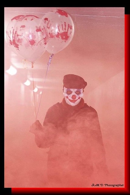 Psycho Clown with Bloody Hand Print Balloons