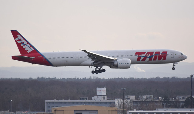 PT-MUH | LATAM Airlines Brasil | 777-32W(ER) | Frankfurt/FRA