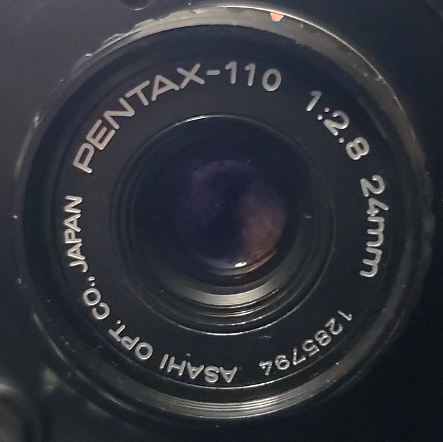 Pentax-110-f2.8-24mm