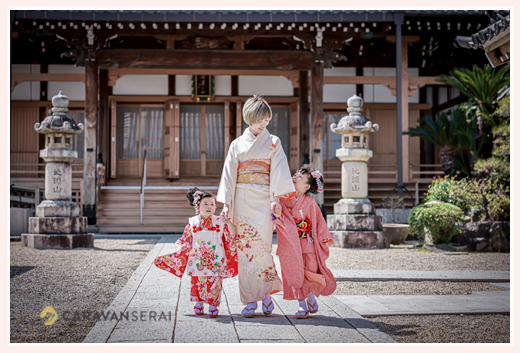 親子でお着物　ママと姉妹　順慶寺（愛知県刈谷市）にてロケーション撮影