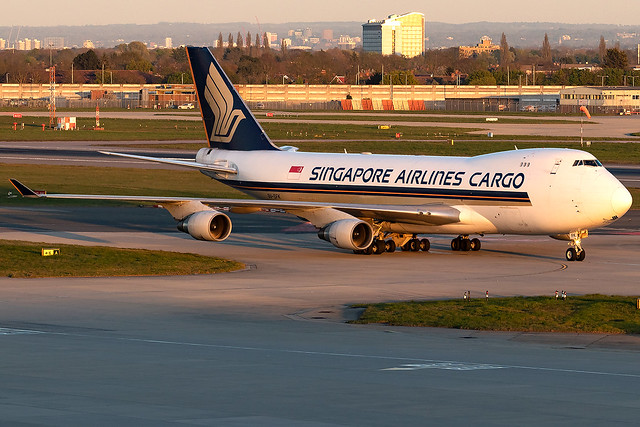 9V-SFK Singapore Airlines Cargo B747-400 London Heathrow