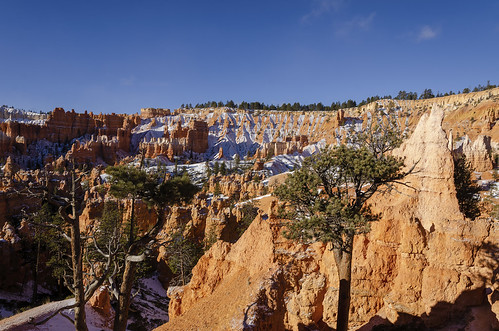 bryce canyon national park outdoors landscape hike view red rock desert queens garden trail hiking southwest winter
