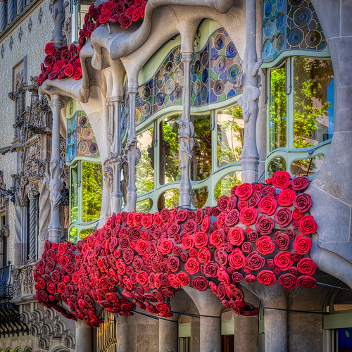 Gaudi and Roses | by liamcob