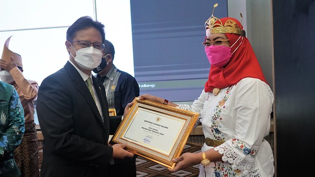 Menkes berikan sertifikat eliminasi malaria kepada Kota Kupang