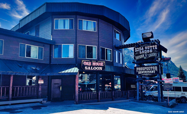 Ore House Saloon, Soda Butte Lodge, Tavern & Casino, Cooke City, Montana, USA