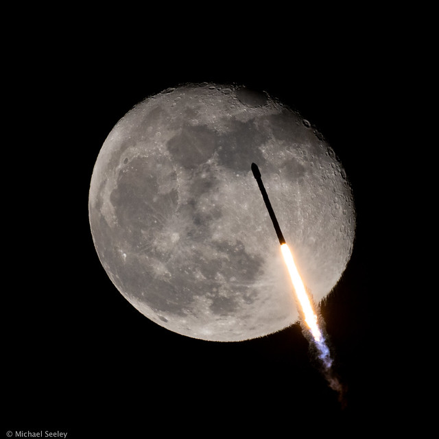 Starlink Falcon 9 Lunar Transit