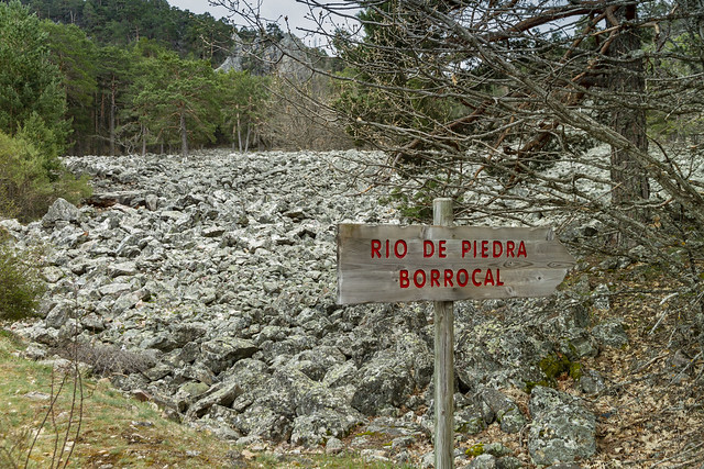 Río de piedra Borrocal