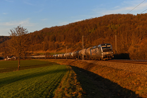Railpool / Retrack 193 993 "Lok sucht Typen" Breitenfurt (7877n) by christophschneider1, Ein Ausflug im Altmühltal endet für mich gerne an der Innenkurve bei Breitenfurt, denn hier hält das