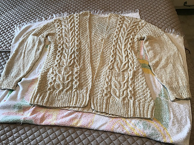 Connie (knitnut246) finished her Winter Beach Cardi by Andrea Mowry using The Fibre Co. Arranmore Light! I can’t wait to see her wearing this one!