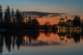 Le Château de Thun à la tombée de la nuit (Switzerland)