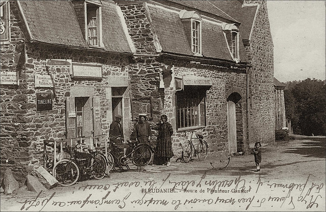 Carte postale ancienne de Pleudaniel dans les Côtes d'Armor (22).