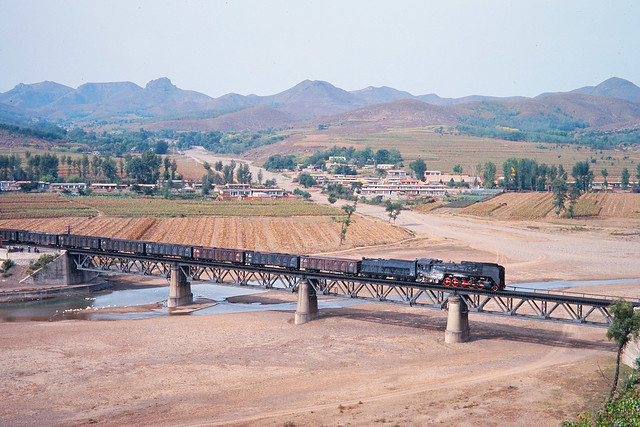 The iron bridge near Jixian