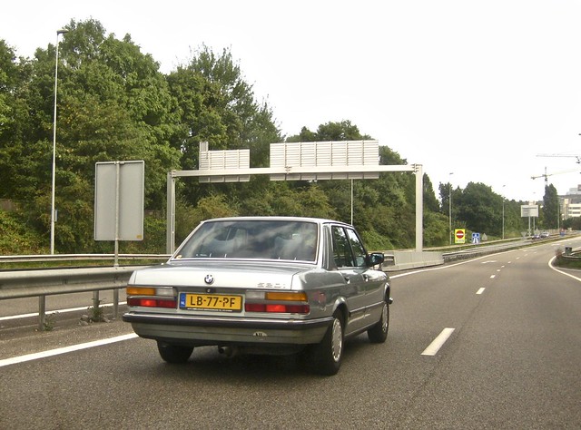 1984 BMW E28 520i Berline Automatic While Driving