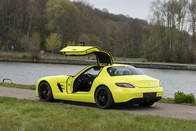 2013-Mercedes-Benz-SLS-AMG-Coupe-Electric-Drive-_53