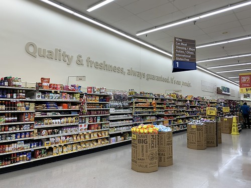 Food Lion interior | by RetailRyan