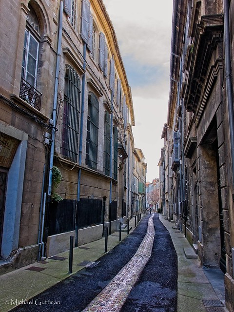 The Narrow Streets of Avignon