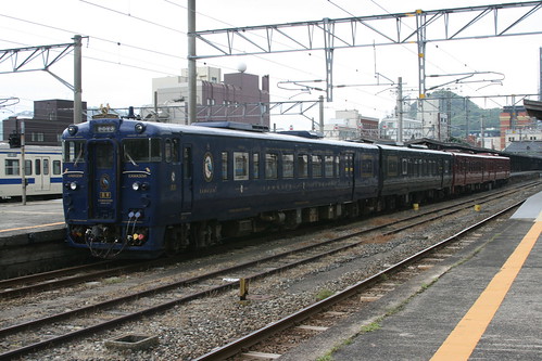 JR Kyusyu kiha47 series (Kawasemi-Yamasemi) in Mojiko.Sta, Kita-kyusyu, Fukuoka, Japan / May 1, 2021