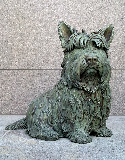 Fala, Franklin Roosevelt's dog, at F.D.R. Memorial, Washington, D.C. (LOC)