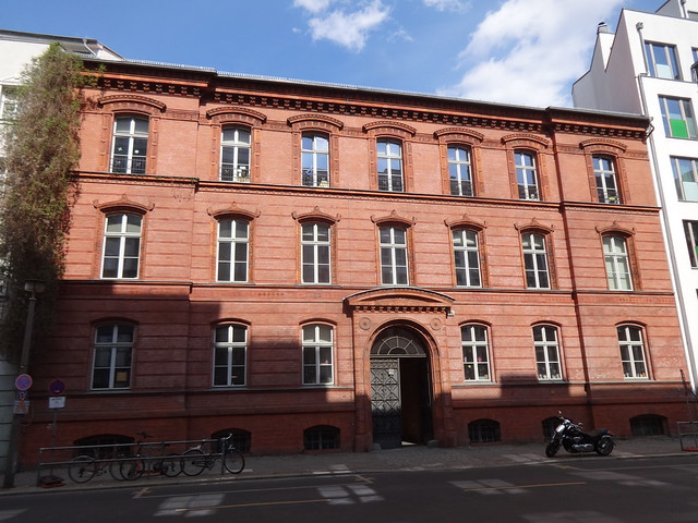 1875 Berlin spätklassizistisches Lehrerwohnhaus Humboldt-Gymnasium von Philipp Jacobsthal Gartenstraße 25 in 10115 Mitte
