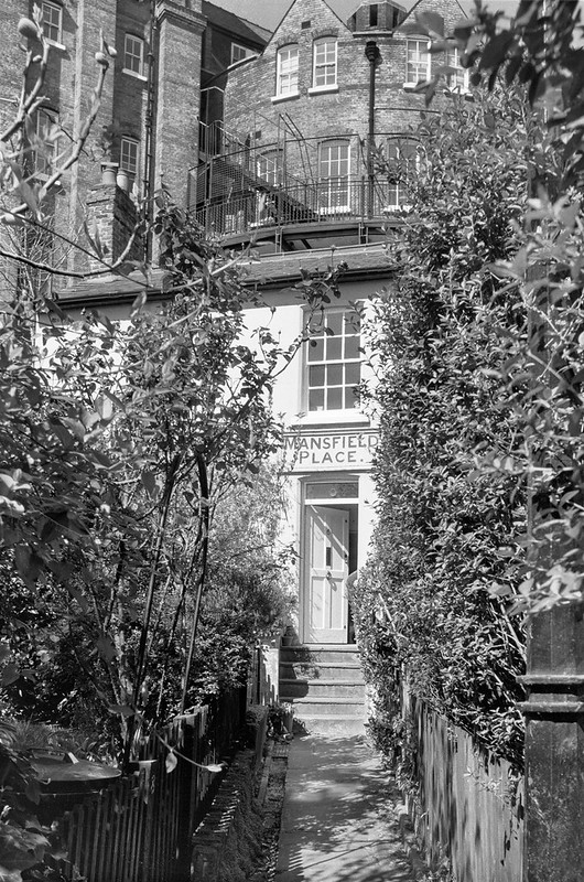 Mansfield Place, Hampstead, Camden, 1990, 90-4d-15