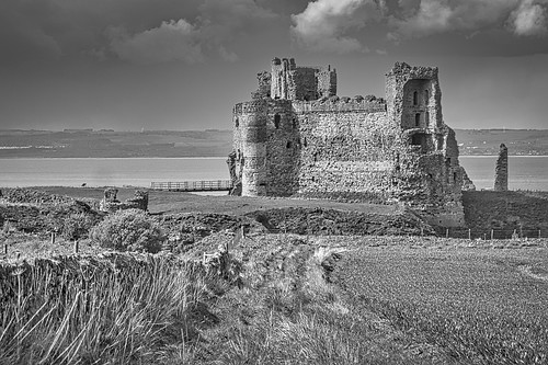 bw scotland castle edinburgh canon tantallion history northberwick eastlothian bassrock seacliffbeach firthofforth