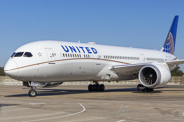 United Airlines Boeing B787-9 'Dreamliner' N24972 SYD-YSSY-1097