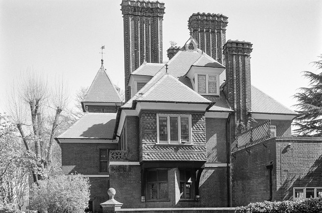 House, Well Walk, East Heath Rd, Hampstead, Camden, 1990, 90-4e-56