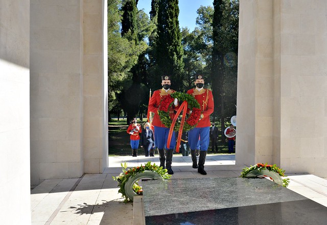 Polaganje vijenca na Spomenik Partizanu borcu